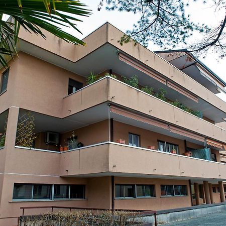 Sky View Apartment Como Zewnętrze zdjęcie