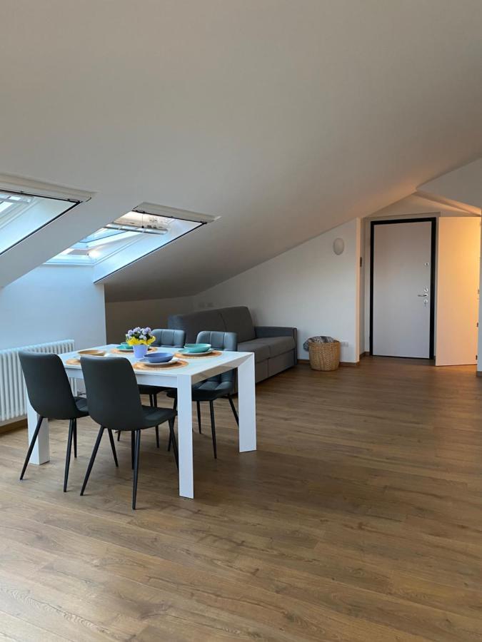 Sky View Apartment Como Zewnętrze zdjęcie