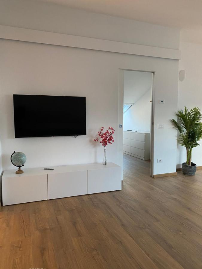 Sky View Apartment Como Zewnętrze zdjęcie